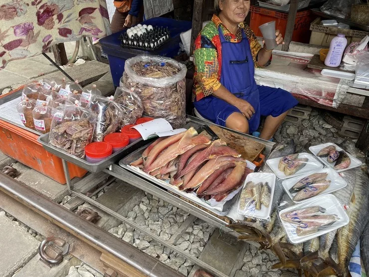 Dried fish and fish meat vendors