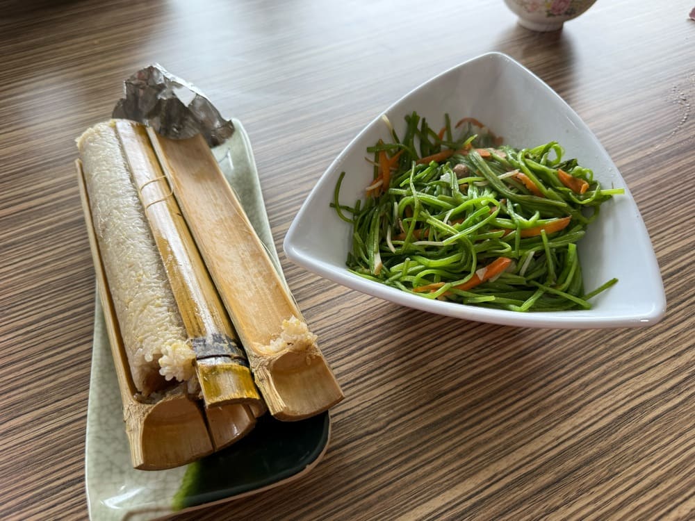 水蓮跟竹筒飯